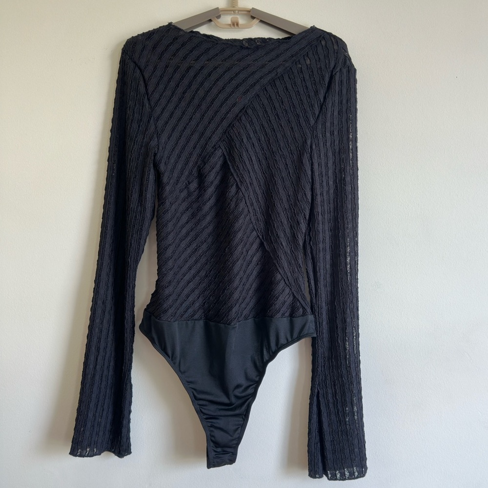 Pretty LITTLE THING BLACK TEXTURED MESH LONG SLEEVE BODYSUIT SZ 10 - Picture 4 of 10